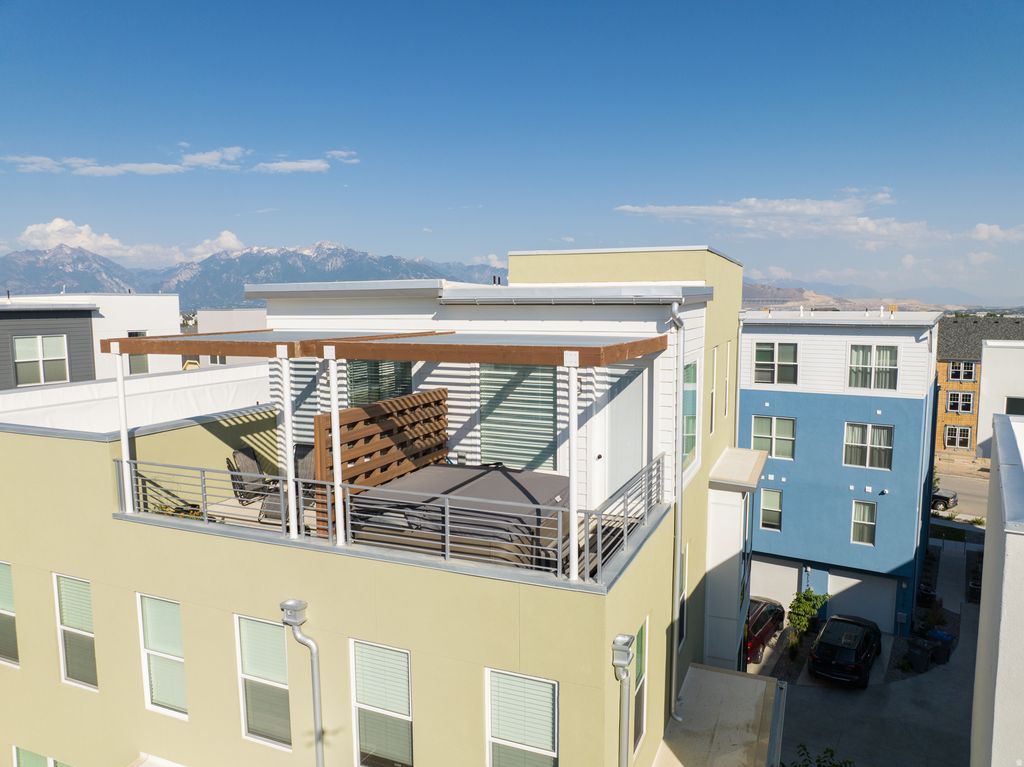 Photo of 11223 S FREESTONE RD, South Jordan, UT 84009 (MLS # 2146819)