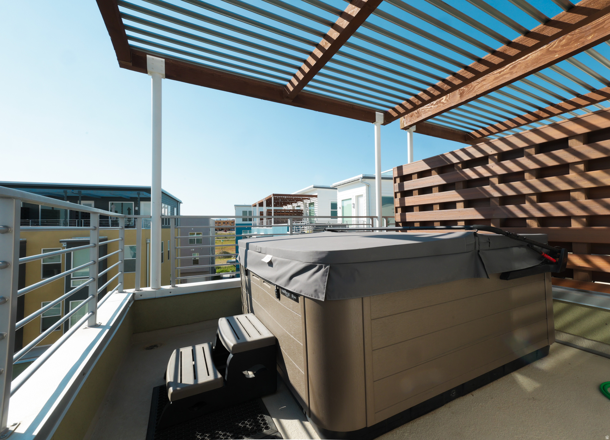 DAYBREAK - Residential