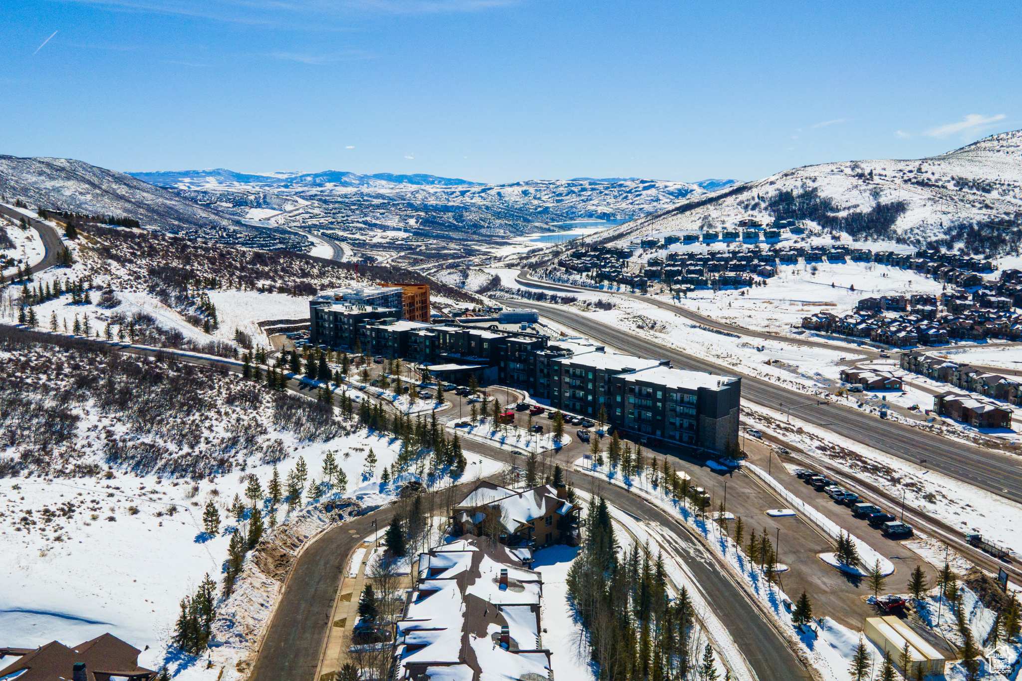 BLACK ROCK LUXURY CO - Residential