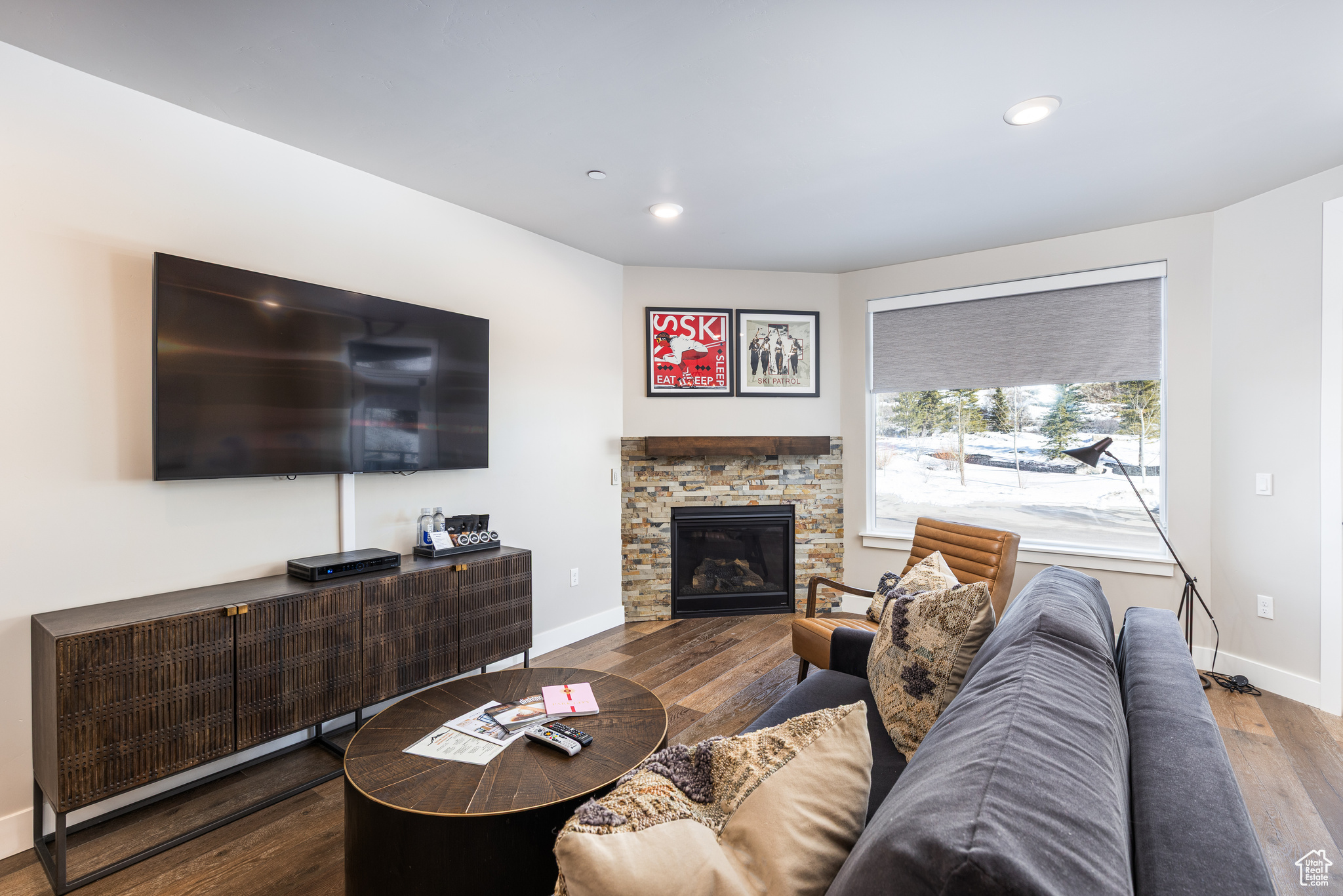 BLACK ROCK LUXURY CO - Residential