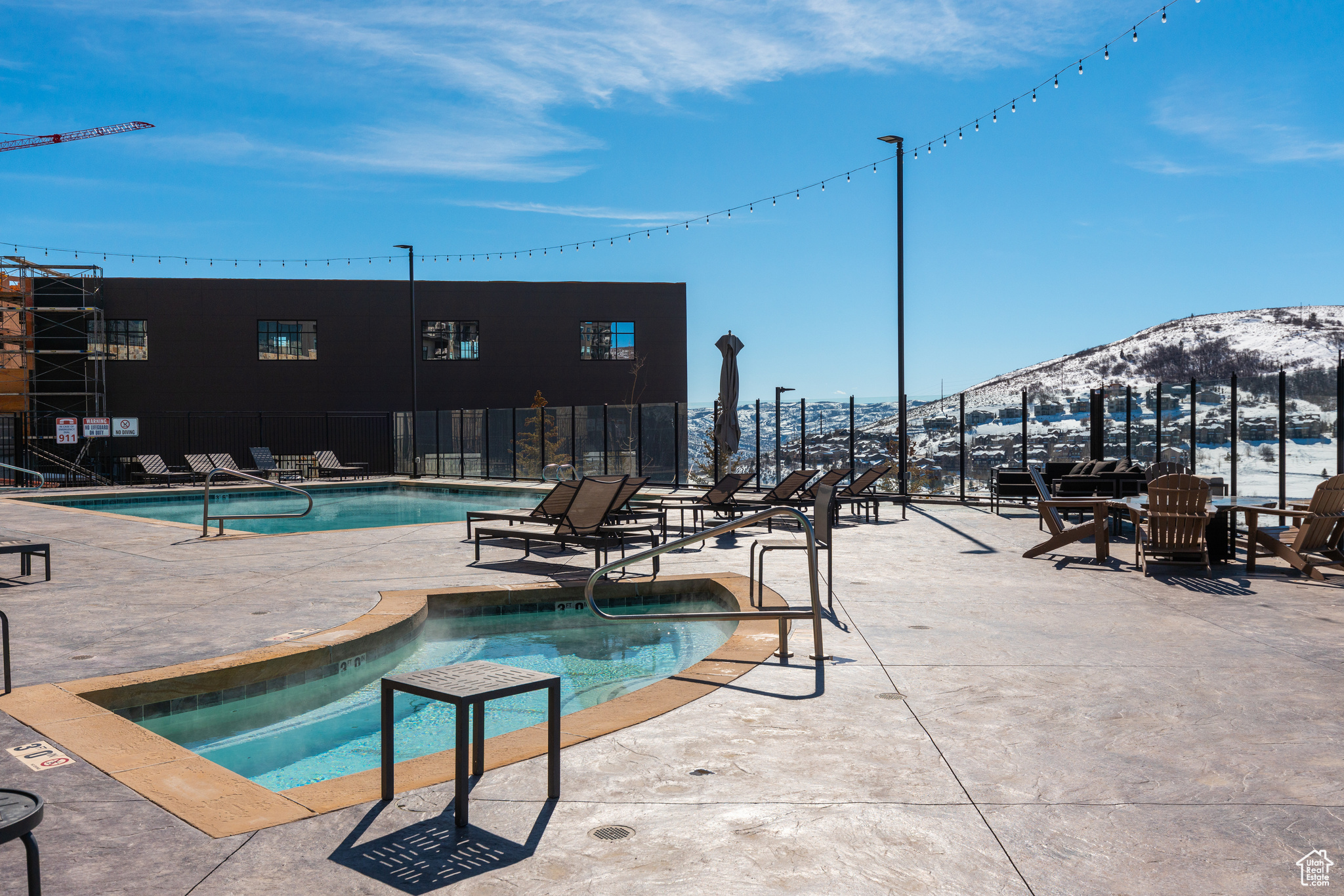 BLACK ROCK LUXURY CO - Residential