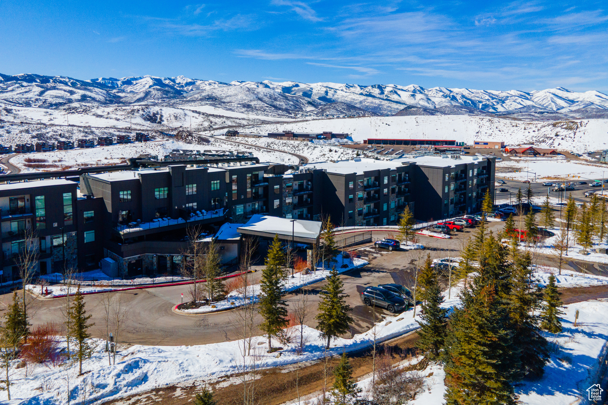 BLACK ROCK LUXURY CO - Residential