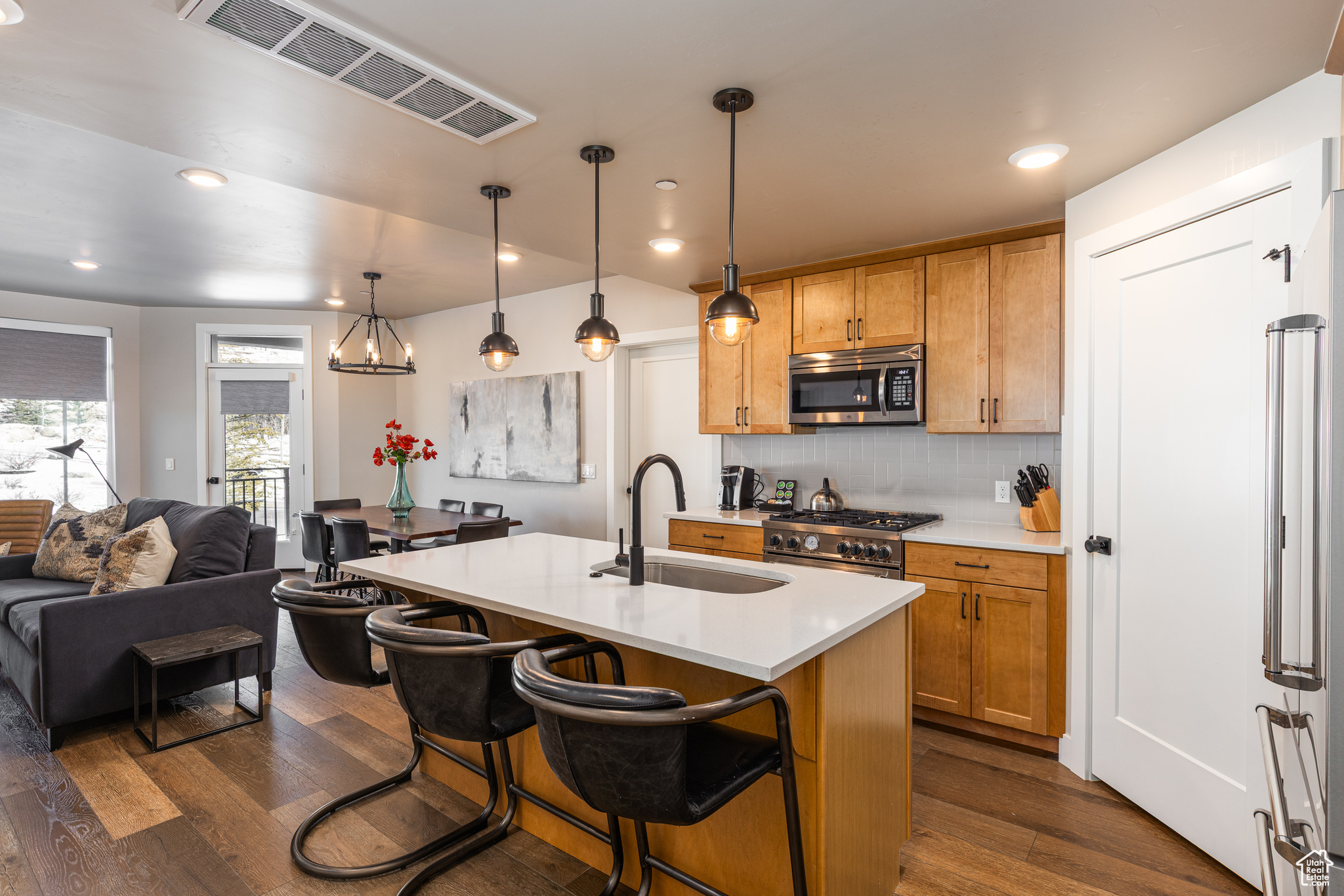 Best priced unit in Blackrock! Investor needs to unload this beautiful mountain contemporary condo at Black Rock Luxury Resort. It comes with an abundance of amenities within the building, easy access to 5 world class ski resorts in the Wasatch mountain range, and an easy commute to the SLC International Airport. Unit 518 is turnkey, fully furnished, in unit washer and dryer, and accessorized for your immediate enjoyment. It is now in Black Rock's new rental pool under superb management ready for rental occupancy. On-site amenities include a fitness center, game room, restaurant and bar, meeting spaces, a coffee/pastry, a heated pool, hot tub, steam and sauna rooms, shops and more! The heated underground parking has secured storage for all your play gear. Year-round adventure is at your finger-tips with first class golf, fishing, hiking, bikiing, boating, and snowmobiling. Within minutes be water skiing at the Jordenelle, snow skiing at Deer Valley via the Mayflower gondola, or walking Historic Main Street in Park City with art galleries, shops, and unique restaurants. Unit 518 is priced to sell!