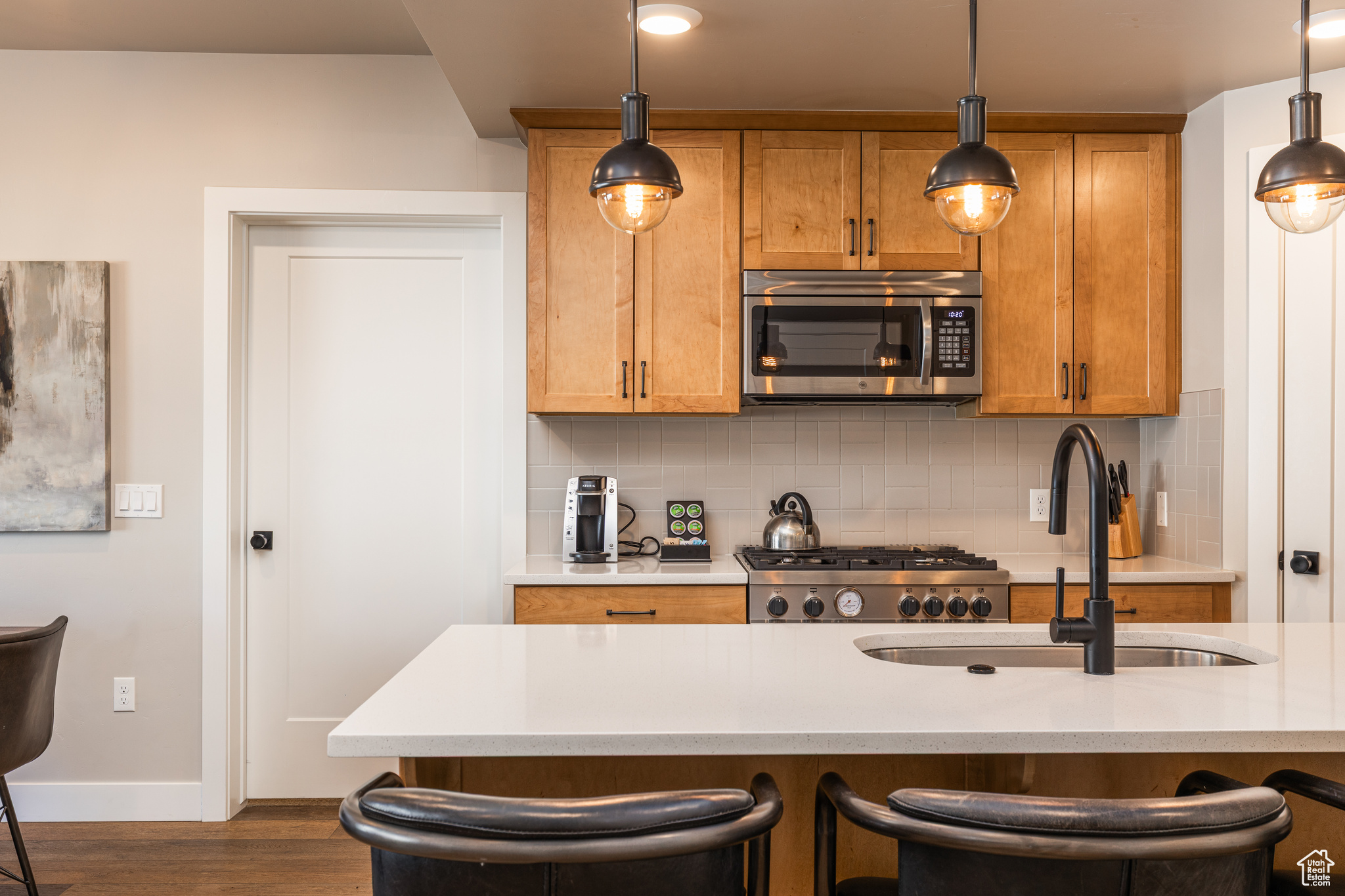 BLACK ROCK LUXURY CO - Residential