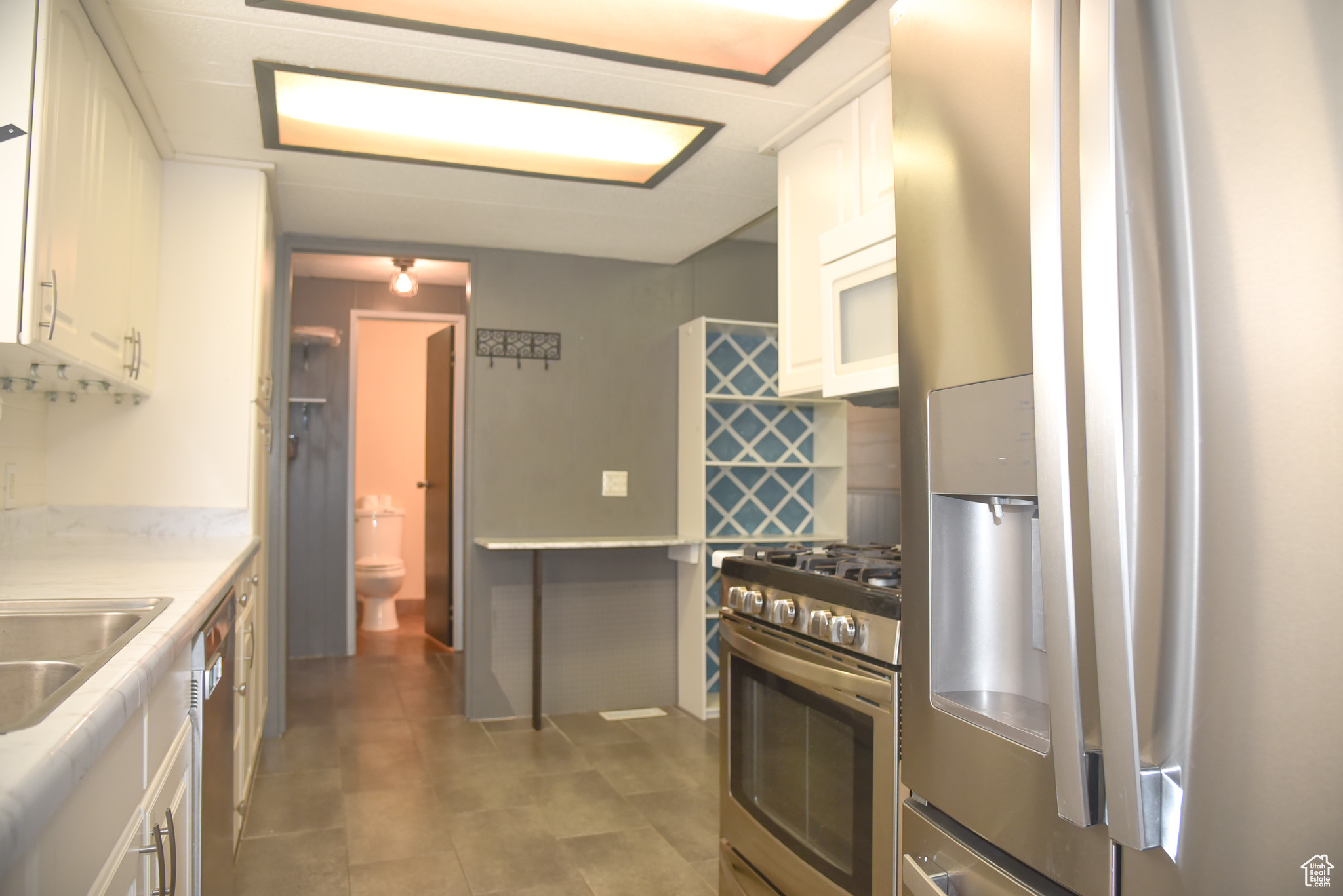 225 Engstrom Way, Layton, Utah image 2