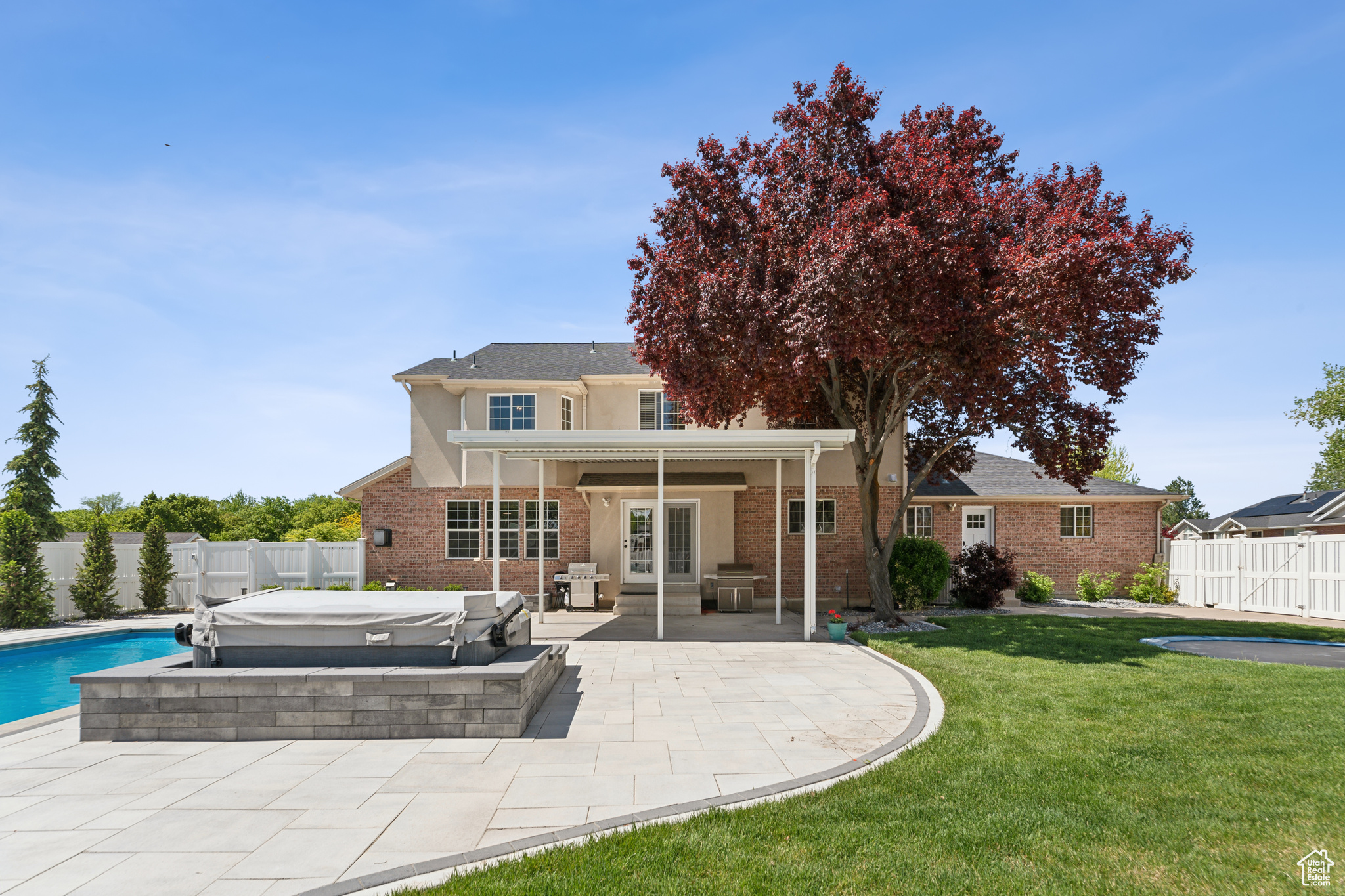 KERRYBROOK ESTATES - Residential