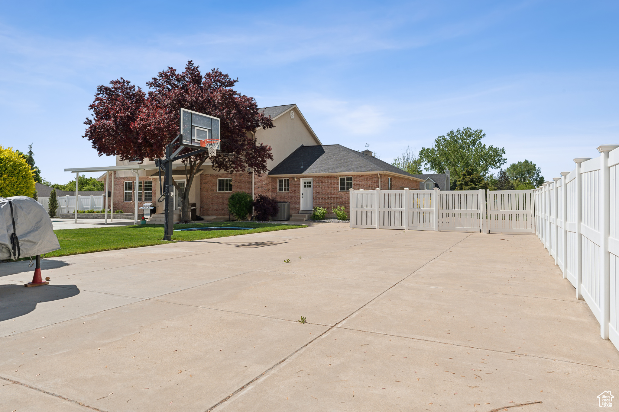 KERRYBROOK ESTATES - Residential