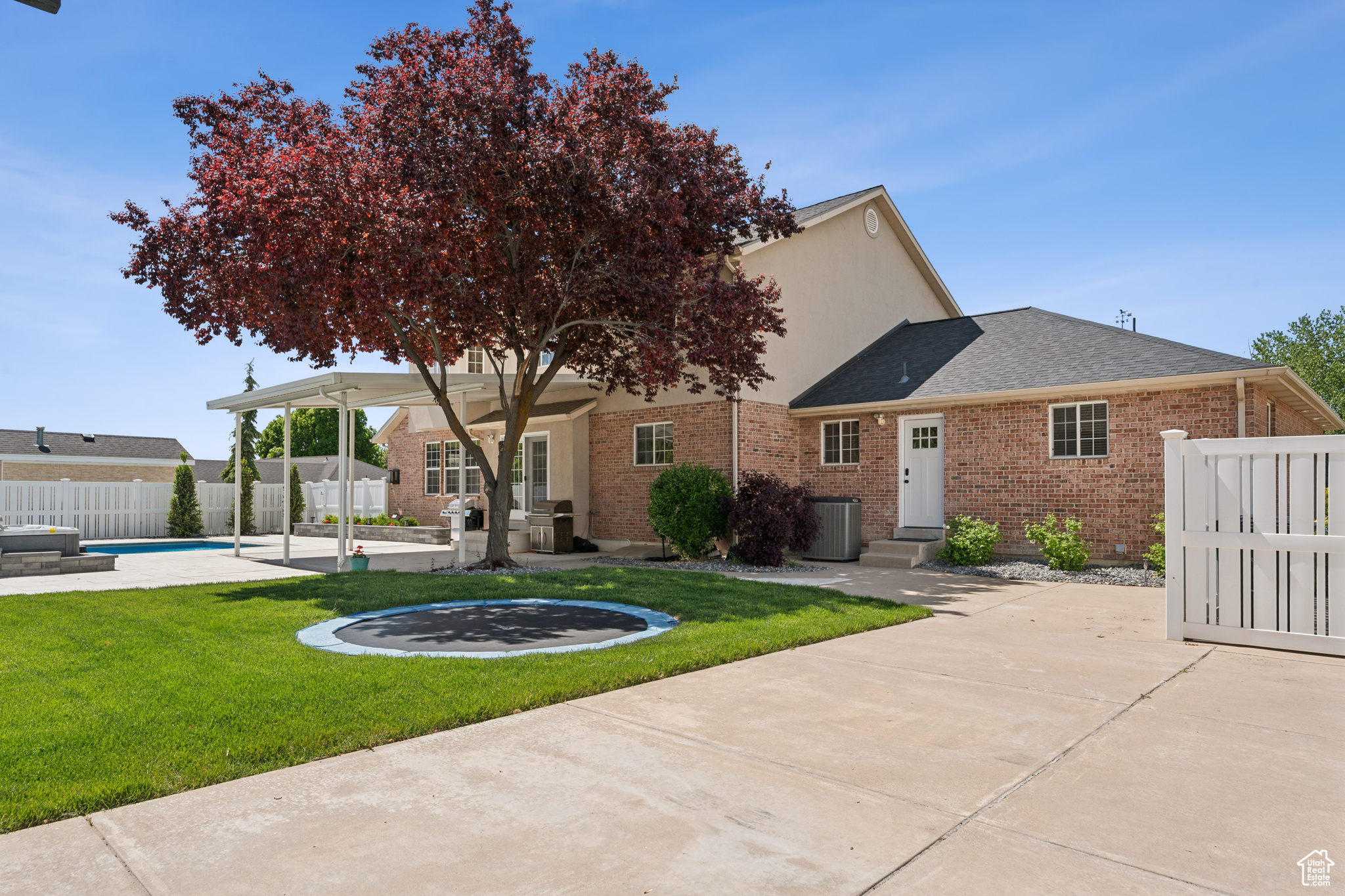 KERRYBROOK ESTATES - Residential
