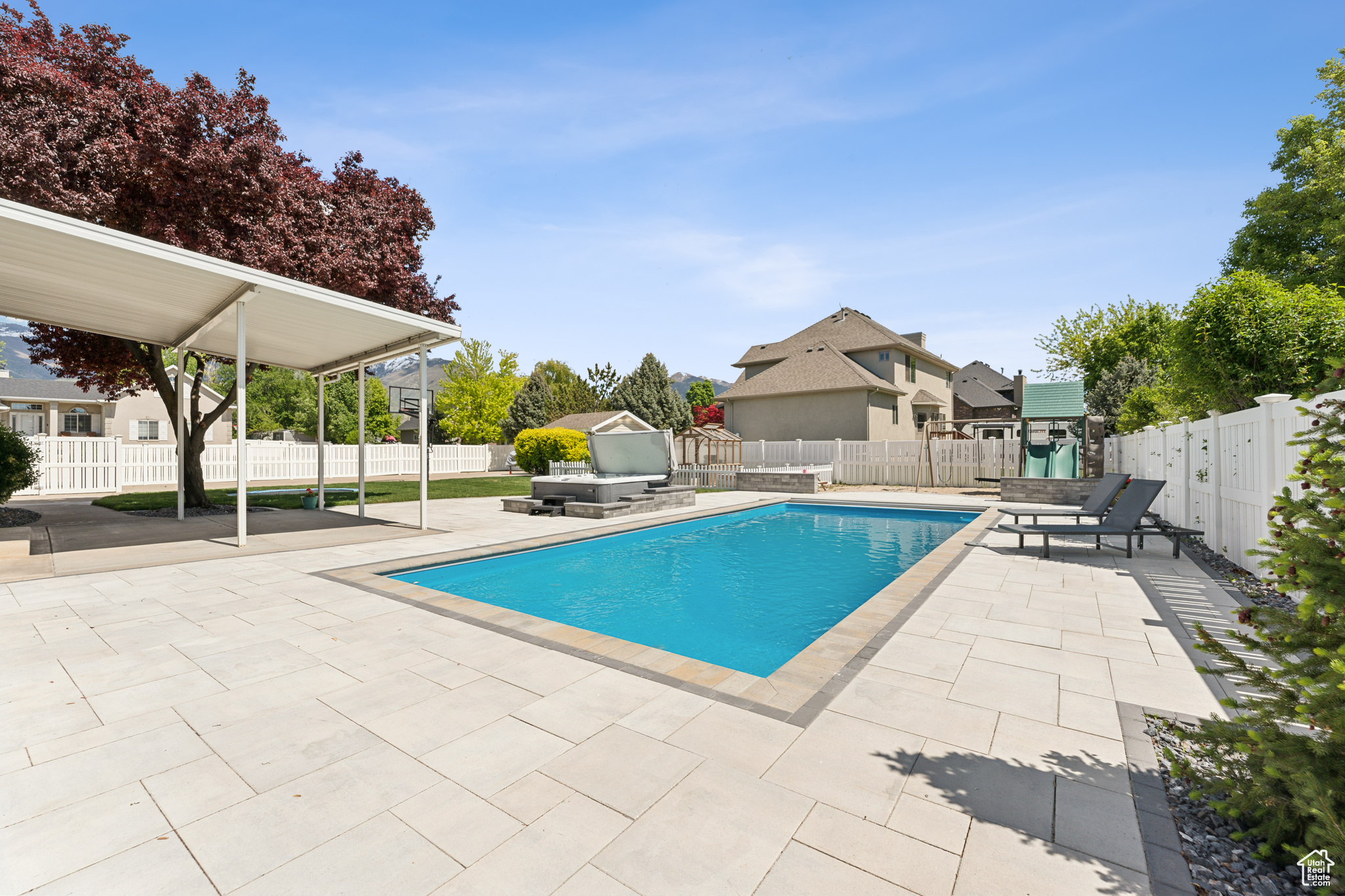 KERRYBROOK ESTATES - Residential
