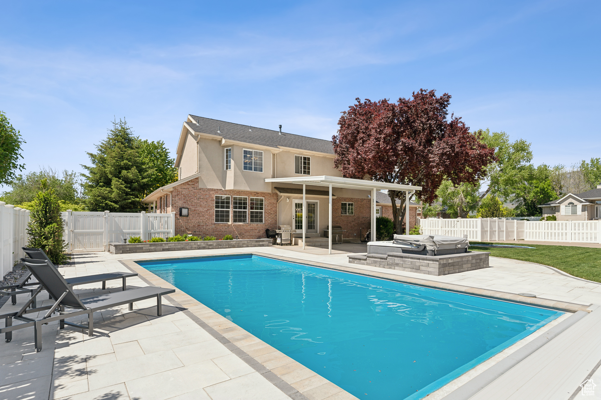 KERRYBROOK ESTATES - Residential