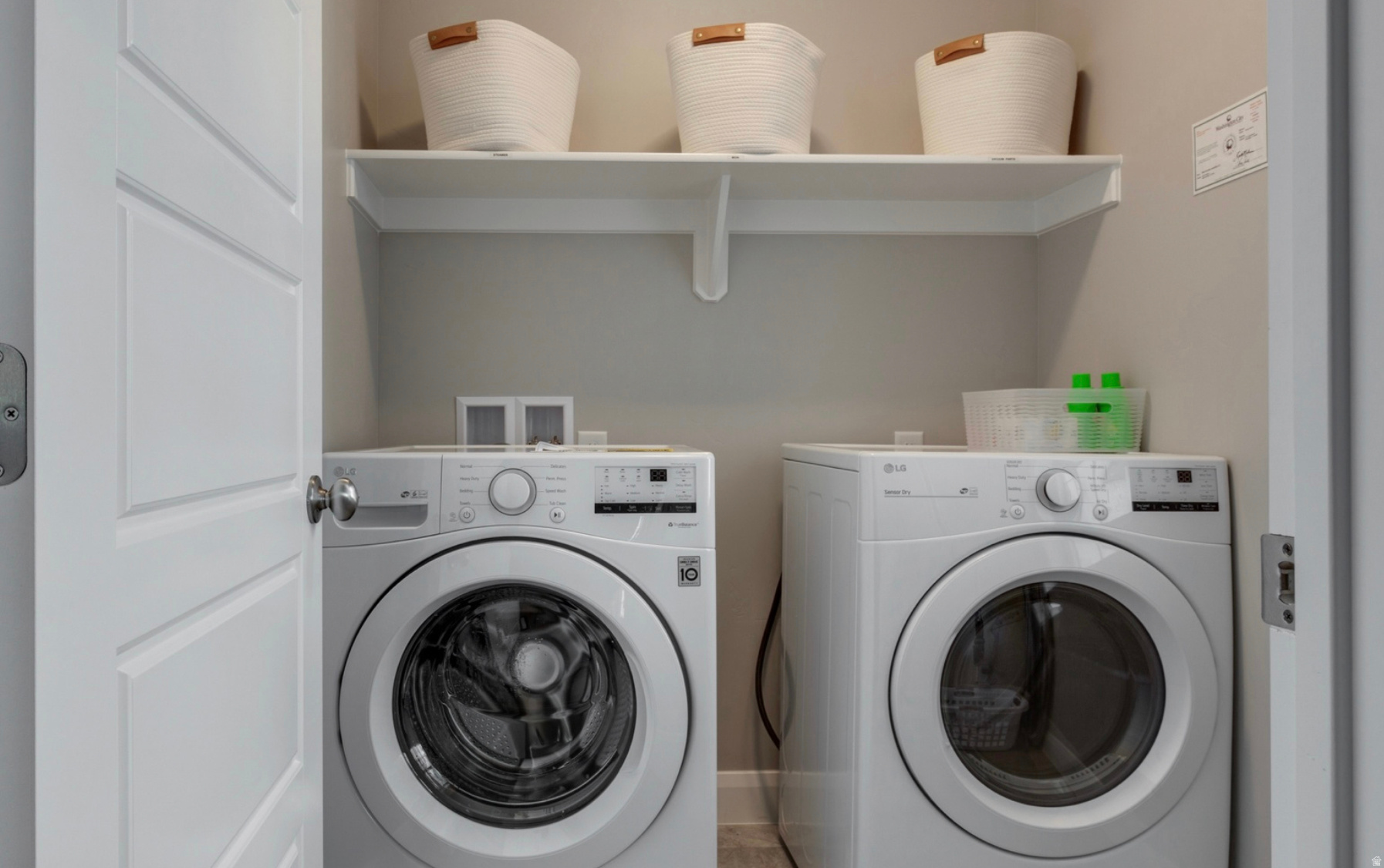 ESCONDIDO - Residential