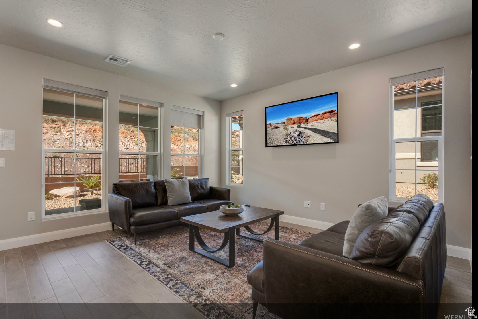 ESCONDIDO - Residential