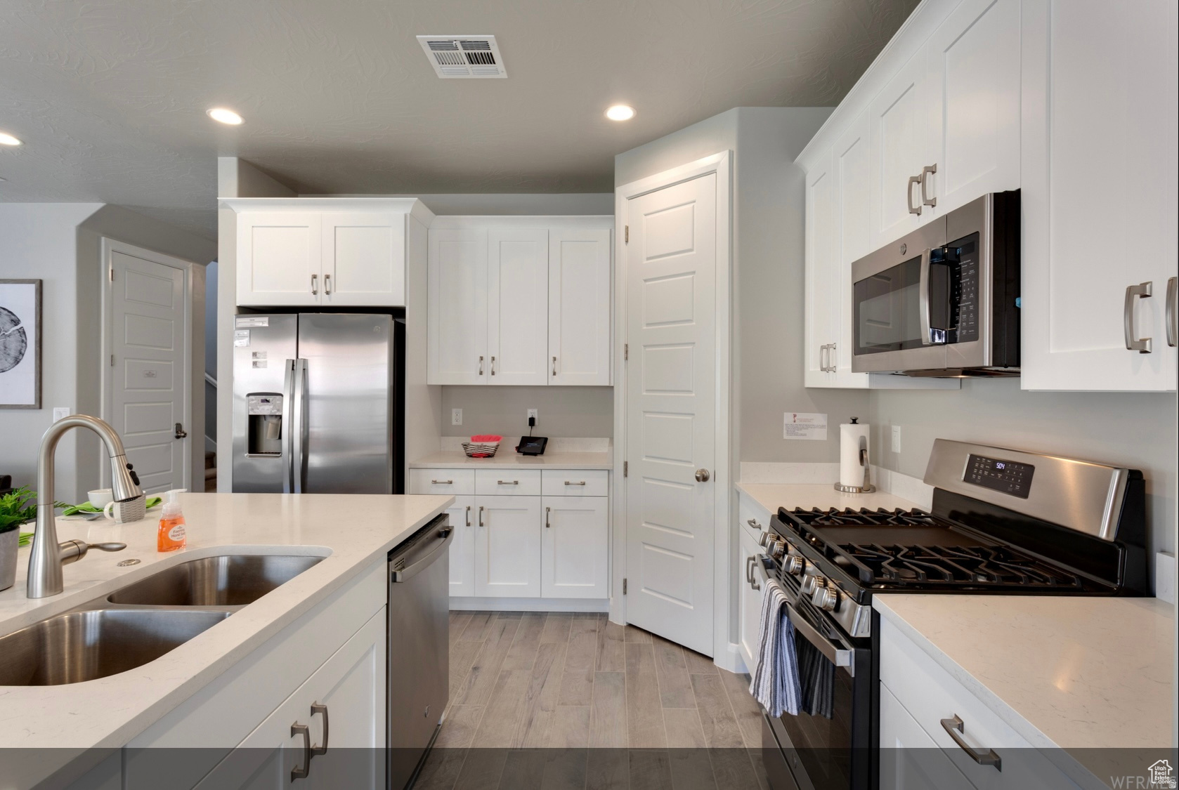 ESCONDIDO - Residential