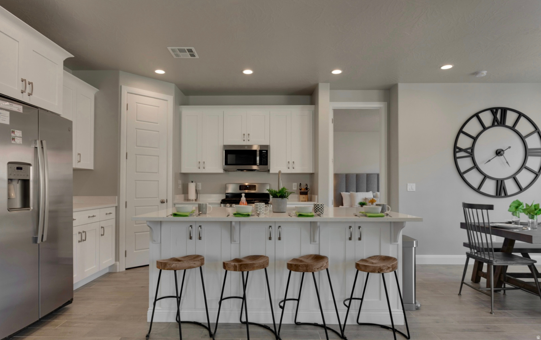 ESCONDIDO - Residential