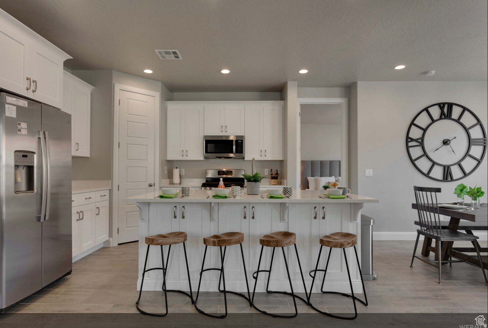 ESCONDIDO - Residential