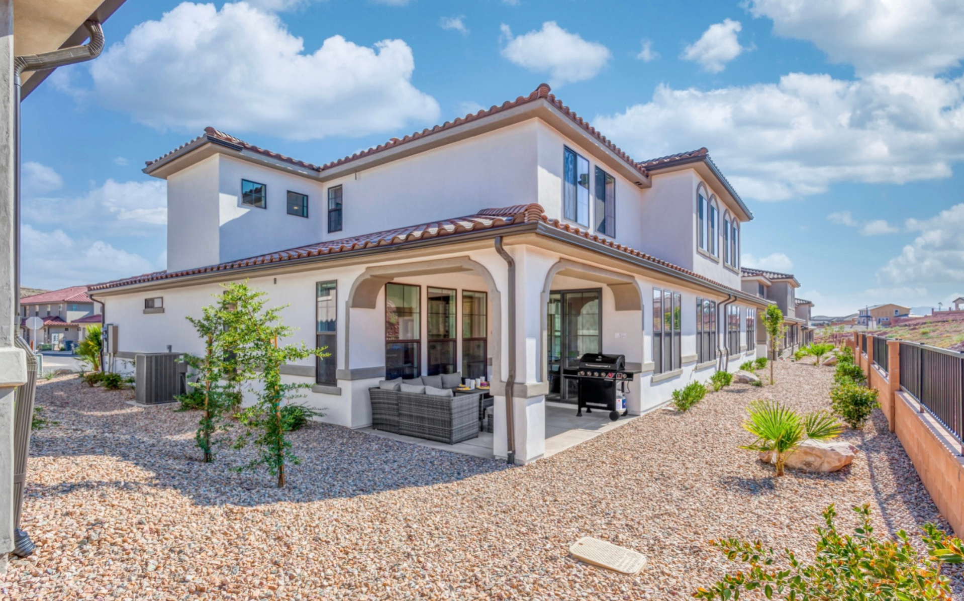 ESCONDIDO - Residential