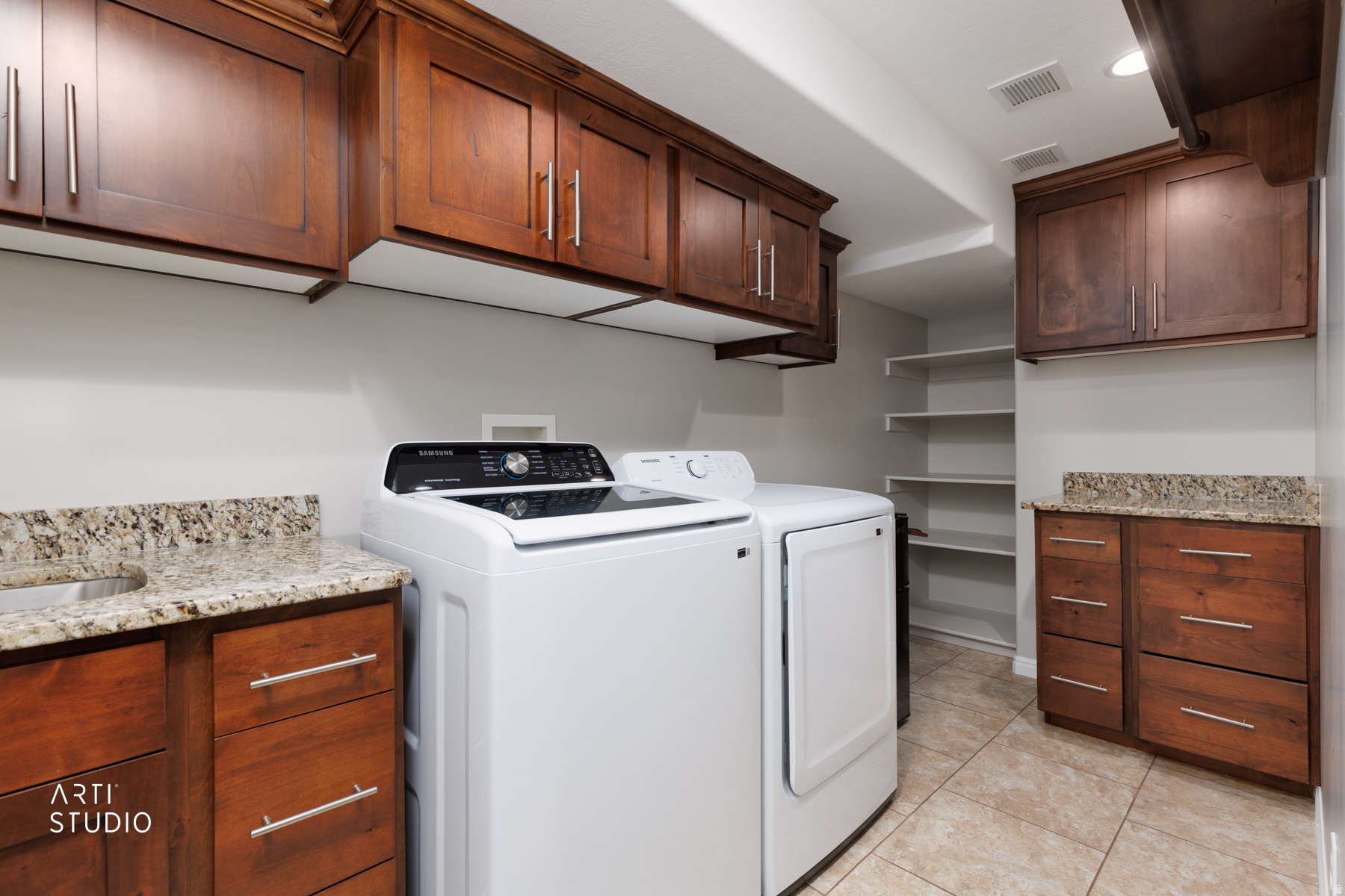 CARRARA VILLAS AMD - Residential