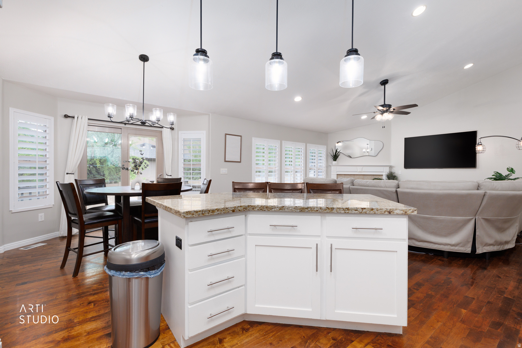CARRARA VILLAS AMD - Residential