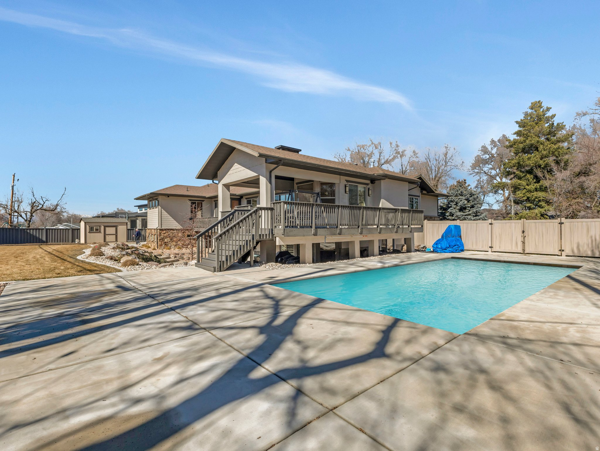 CHARLESTON PLACE - Residential