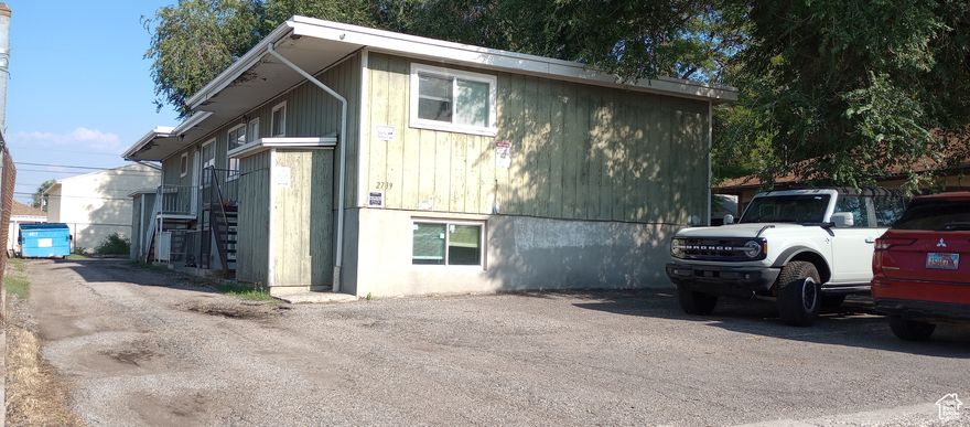 Nice 4-plex in Magna near historic Main Street.  Next door to Fire station and and Police department.  Near downtown shopping, Free ways, Public transportation and schools.  Cyprus High school within walking distance.  The Building has been well maintained and each apartment has two entrances a front and back door.  All four units have stainless steel appliances, washer and dryer hook ups, Large windows and Tile in Kitchen and bath areas. Units also come with 2 off street parking spots and a small storage area.