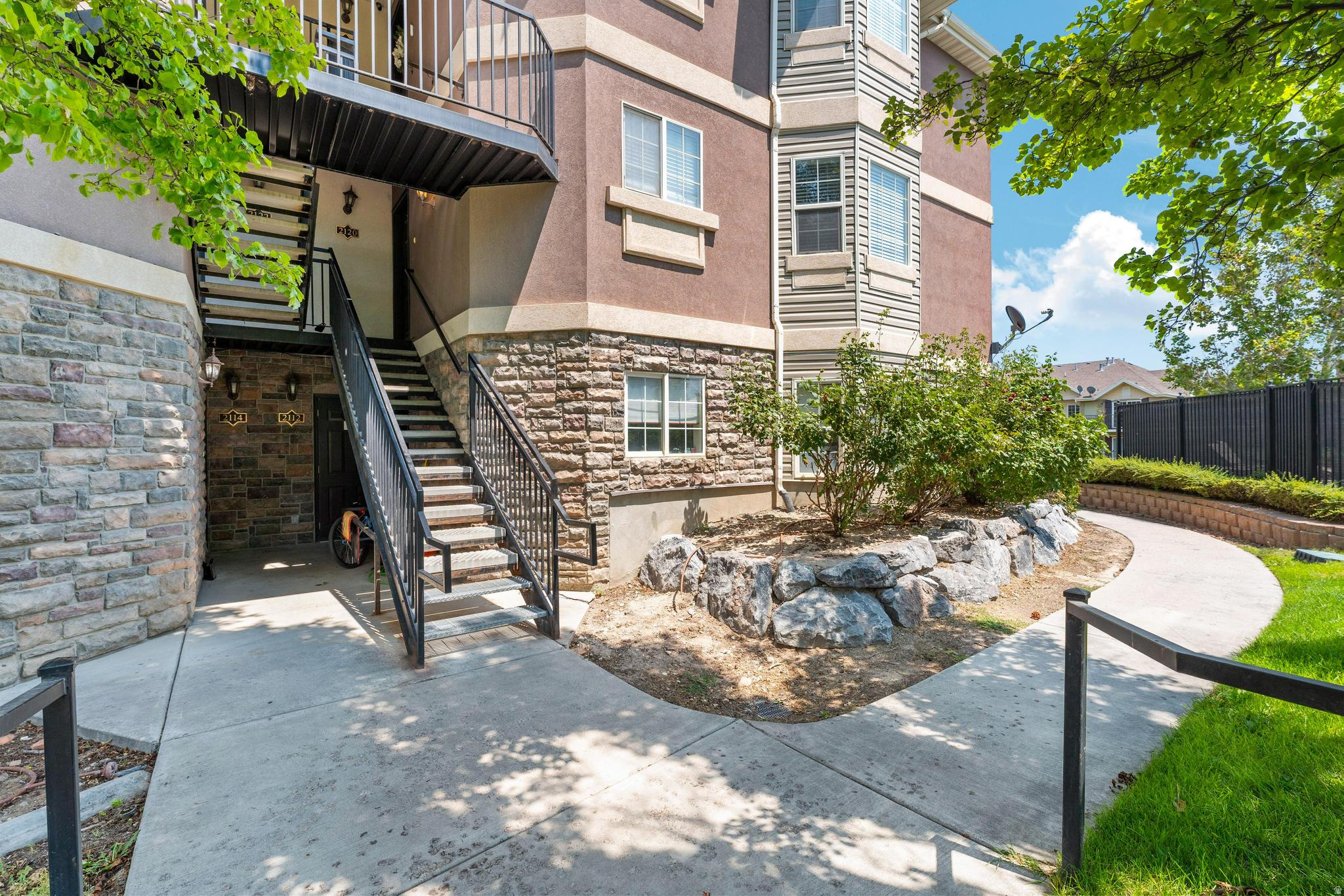 HARVEST HILL - Residential