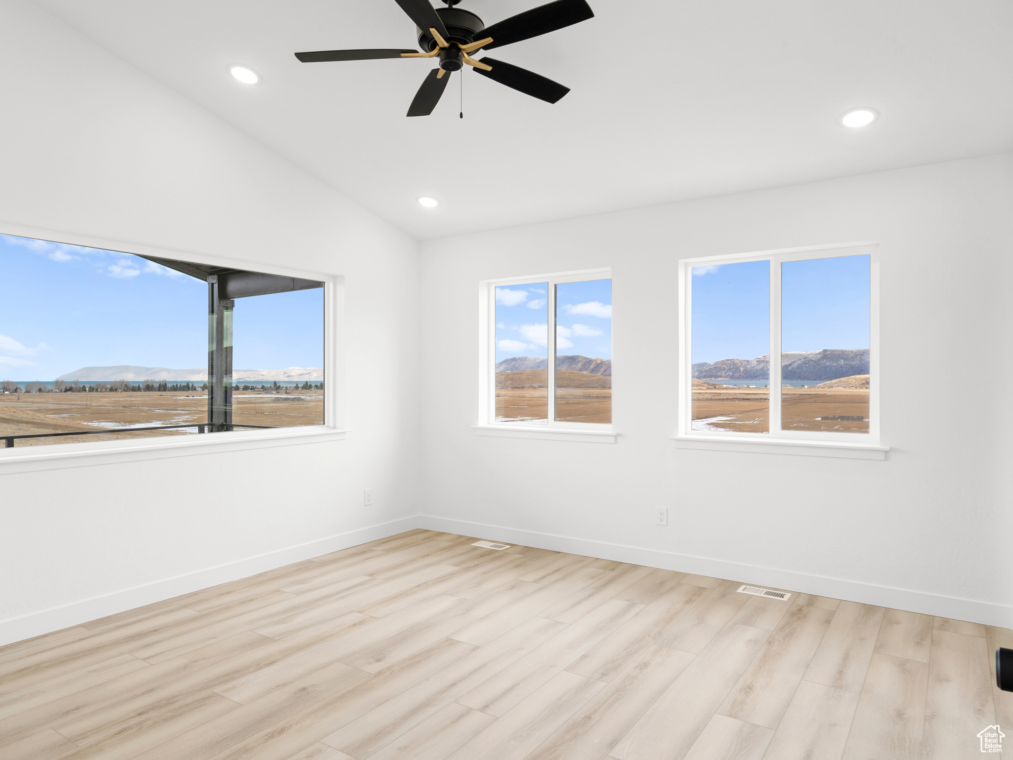 2752 S Country Way, Garden City, Utah image 13