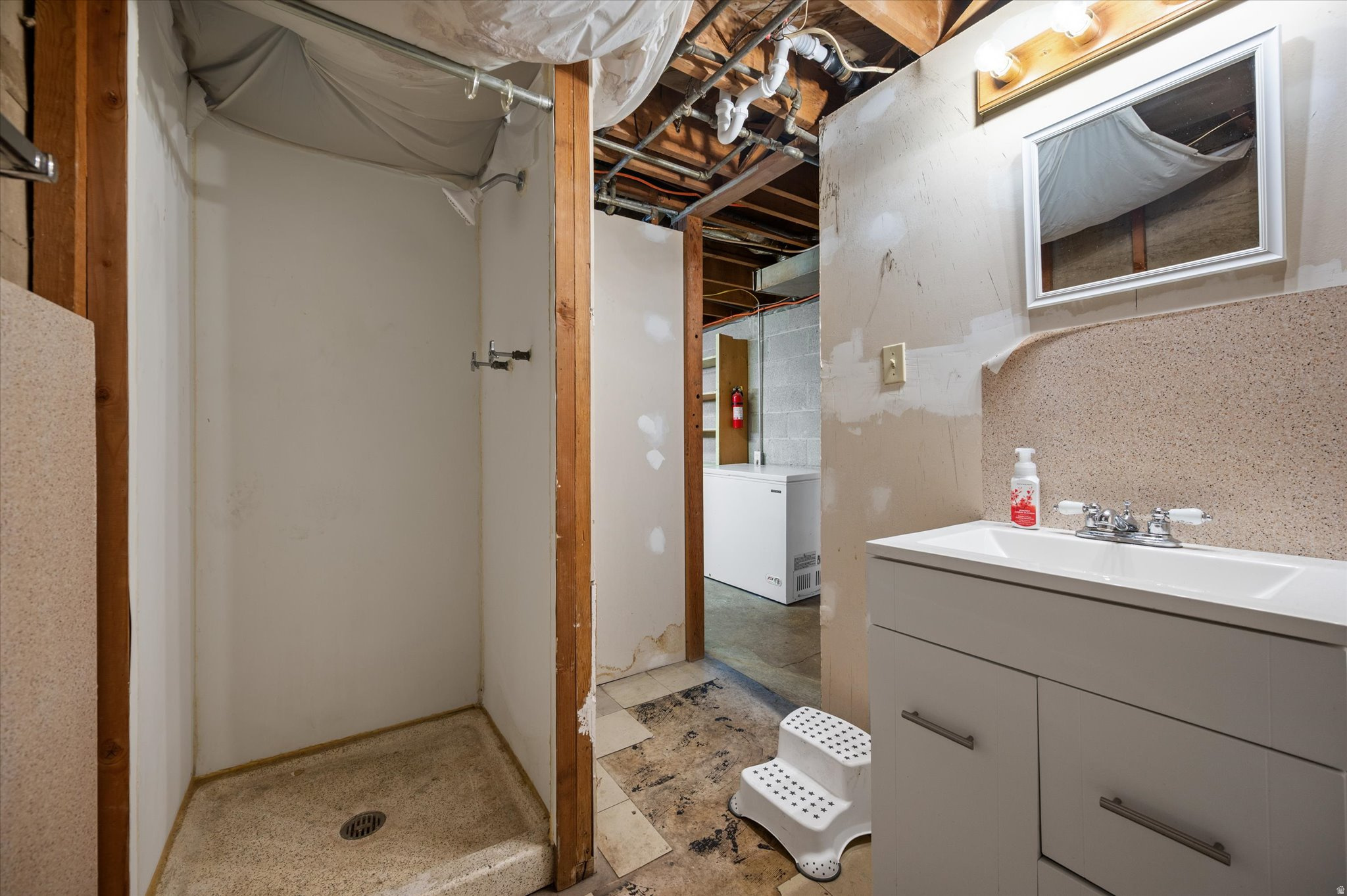 LAKE VIEW WARD - Residential