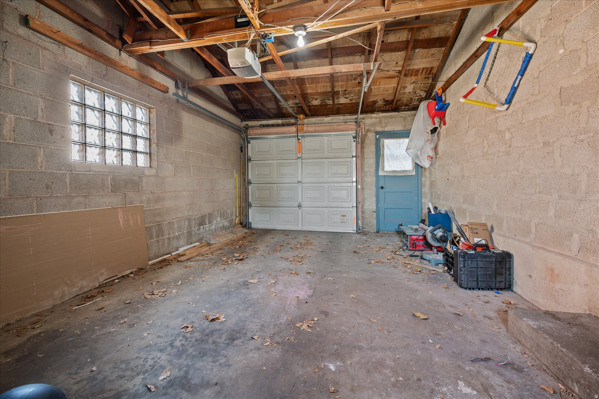 LAKE VIEW WARD - Residential