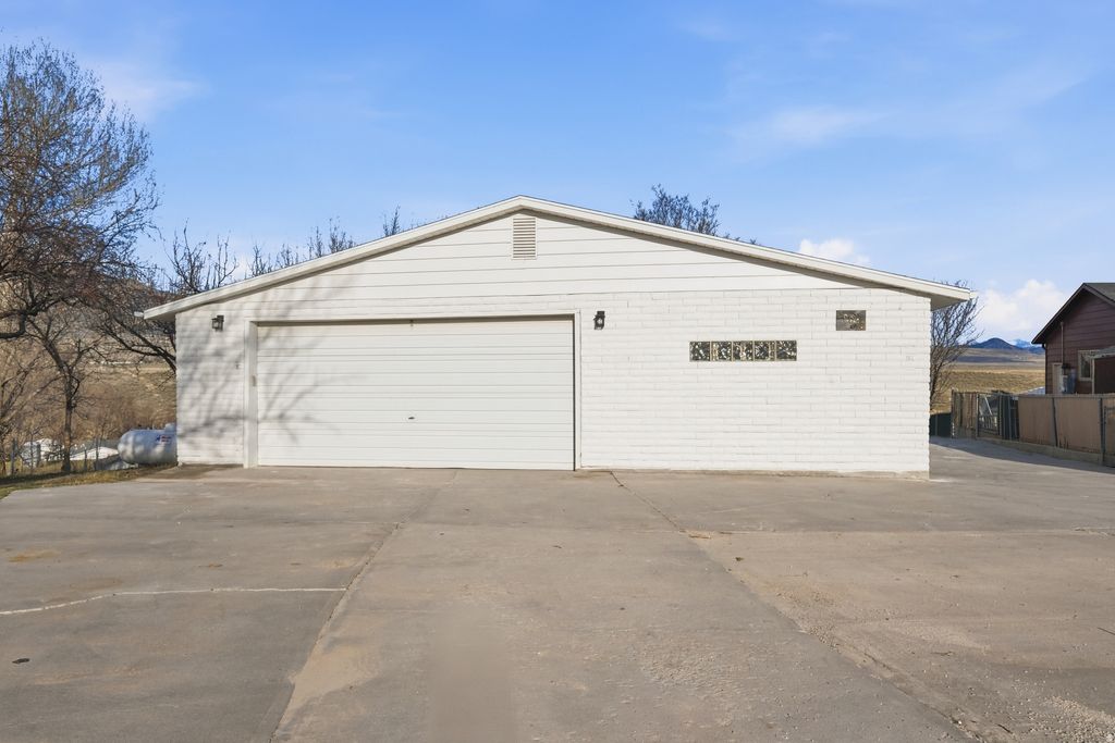 Photo of 19040 N WENDELL WAY, Garland, UT 84312 (MLS # 2141342)