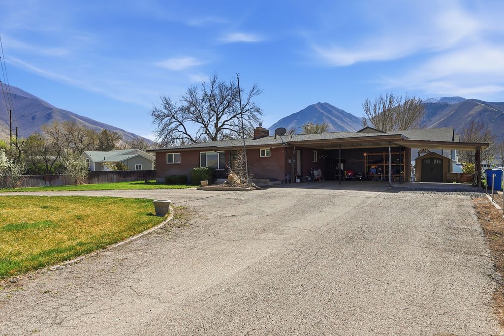 Photo of 2710 E CANYON RD, Spanish Fork, UT 84660 (MLS # 2146522)