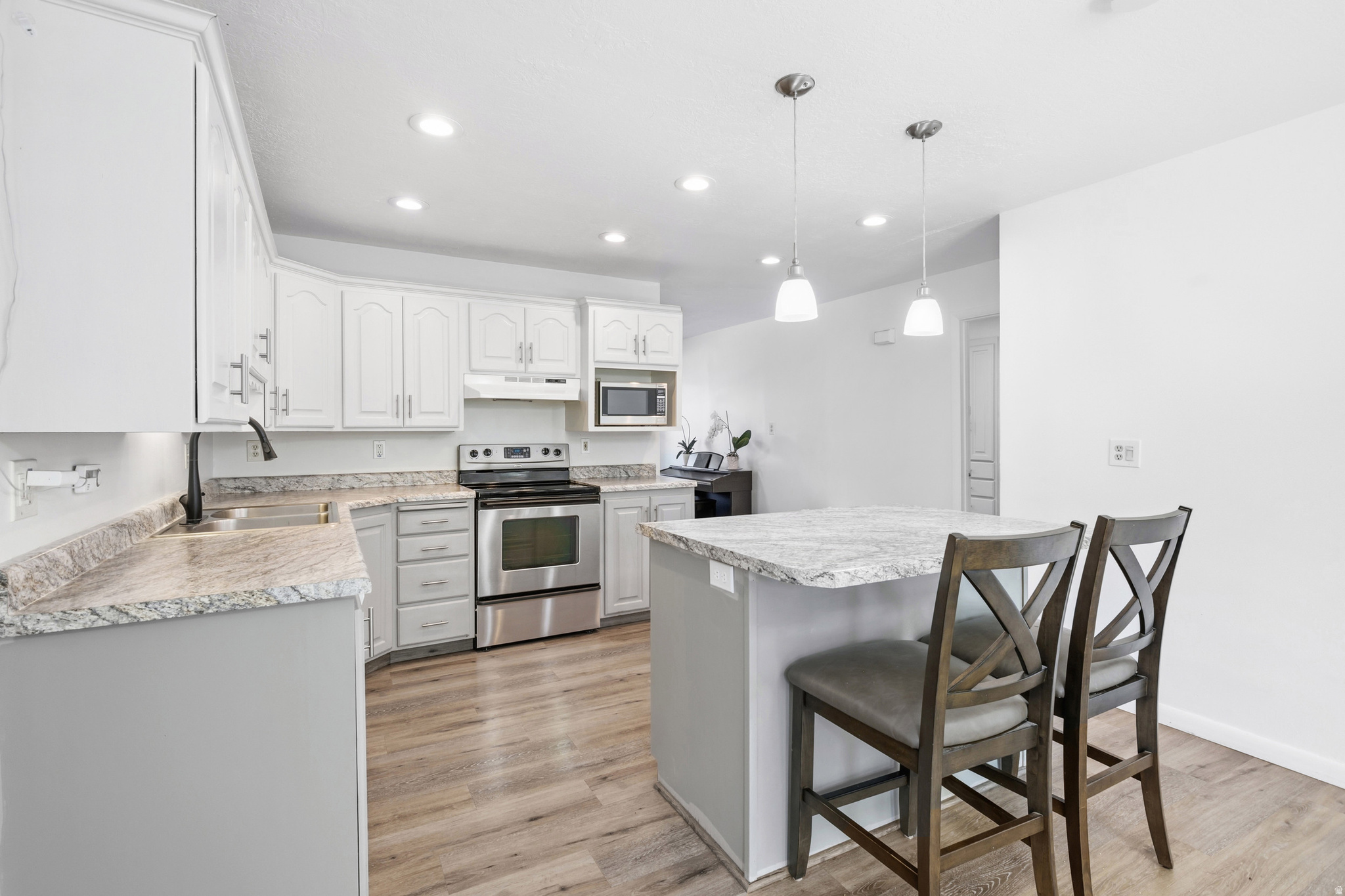 SUNNY RIDGE - Residential