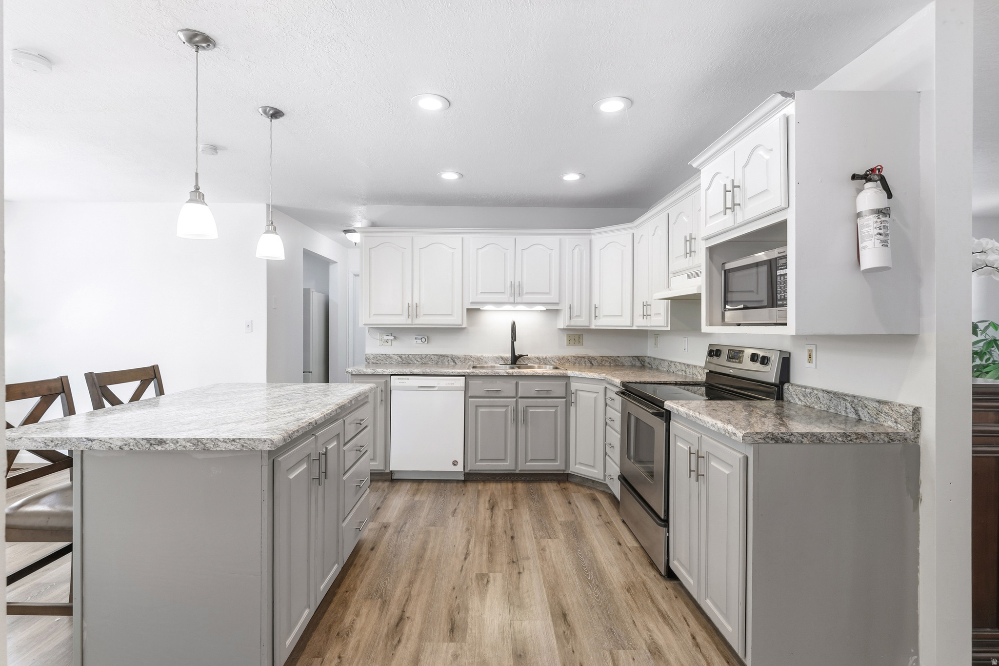 SUNNY RIDGE - Residential