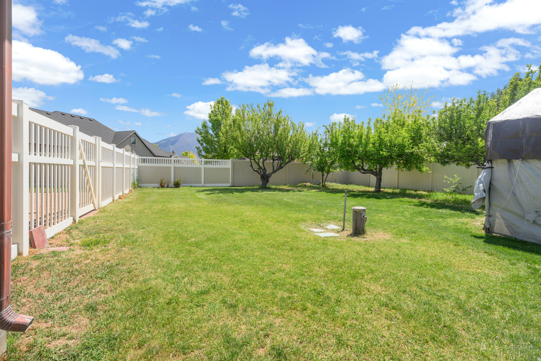 SUNNY RIDGE - Residential