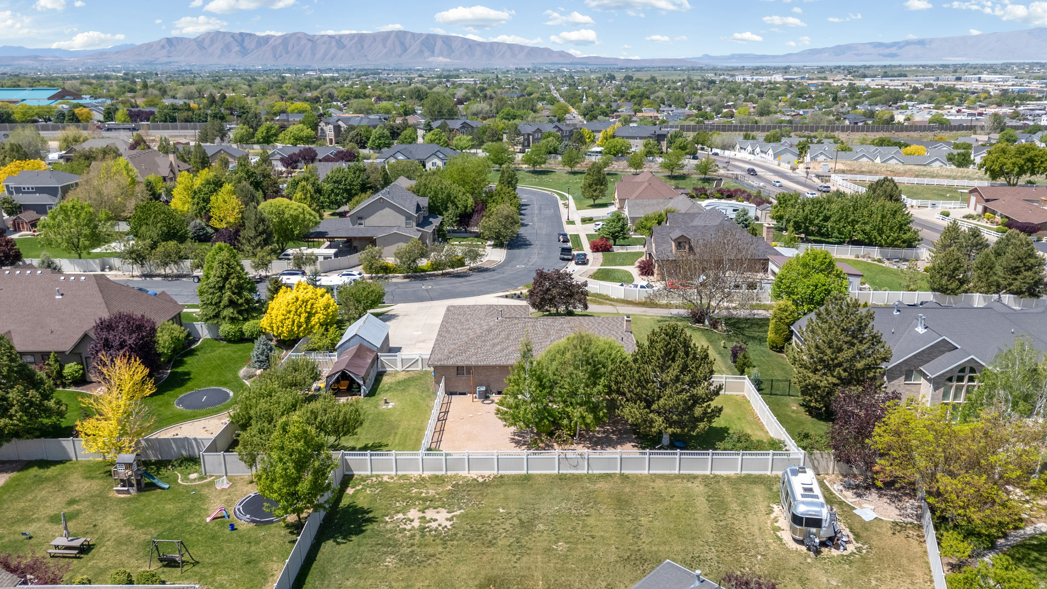 SUNNY RIDGE - Residential
