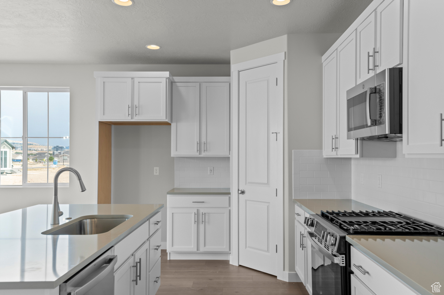 HOLBROOK FARMS 322` - Residential