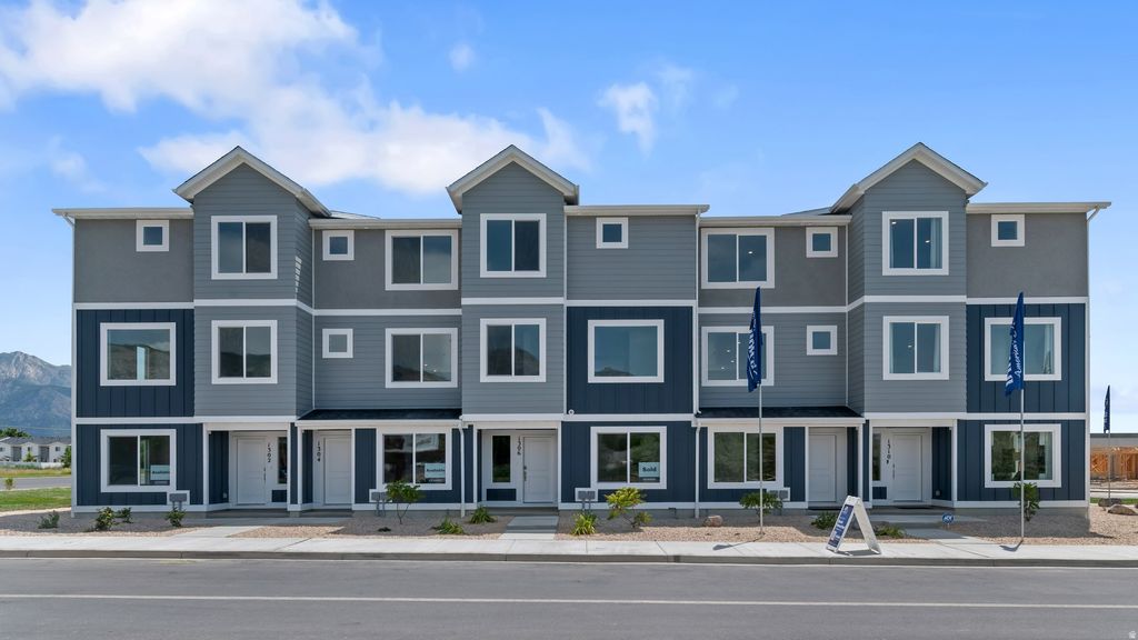 Photo of 322 E 1275 S #117, Harrisville, UT 84404 (MLS # 2128252)