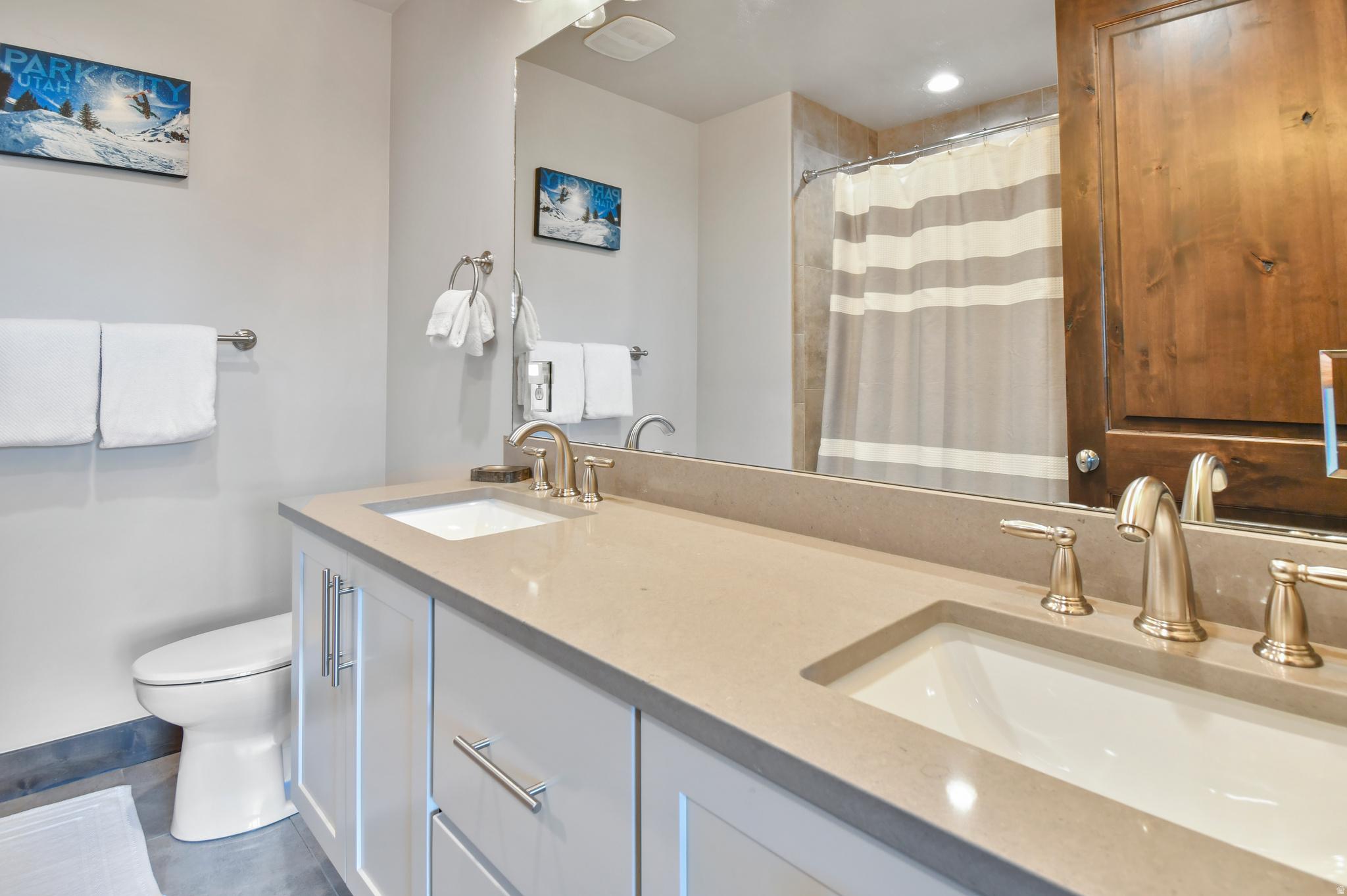 THE LOFTS AT BLACKSTONE CONDOMINIUM - Residential