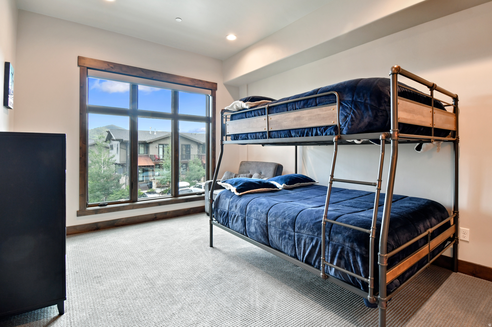 THE LOFTS AT BLACKSTONE CONDOMINIUM - Residential