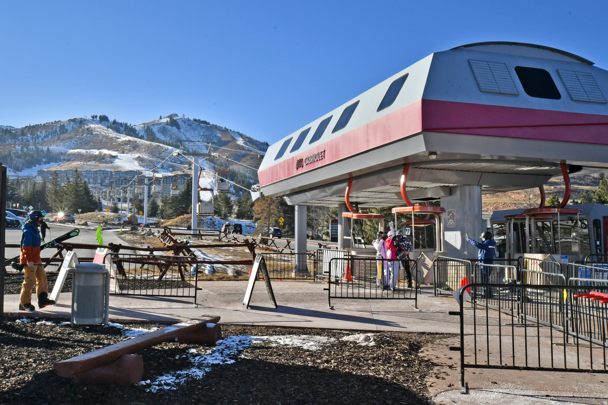 3793 BLACKSTONE DR 2H