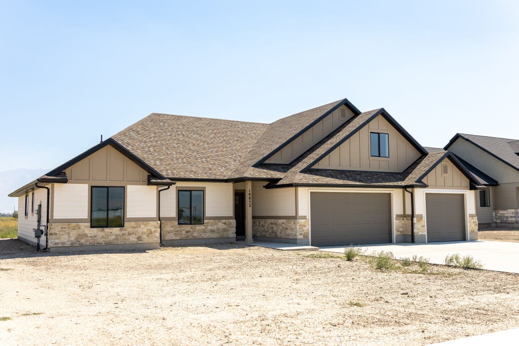 Photo of 10852 N 8325 W, Tremonton, UT 84337 (MLS # 2176822)