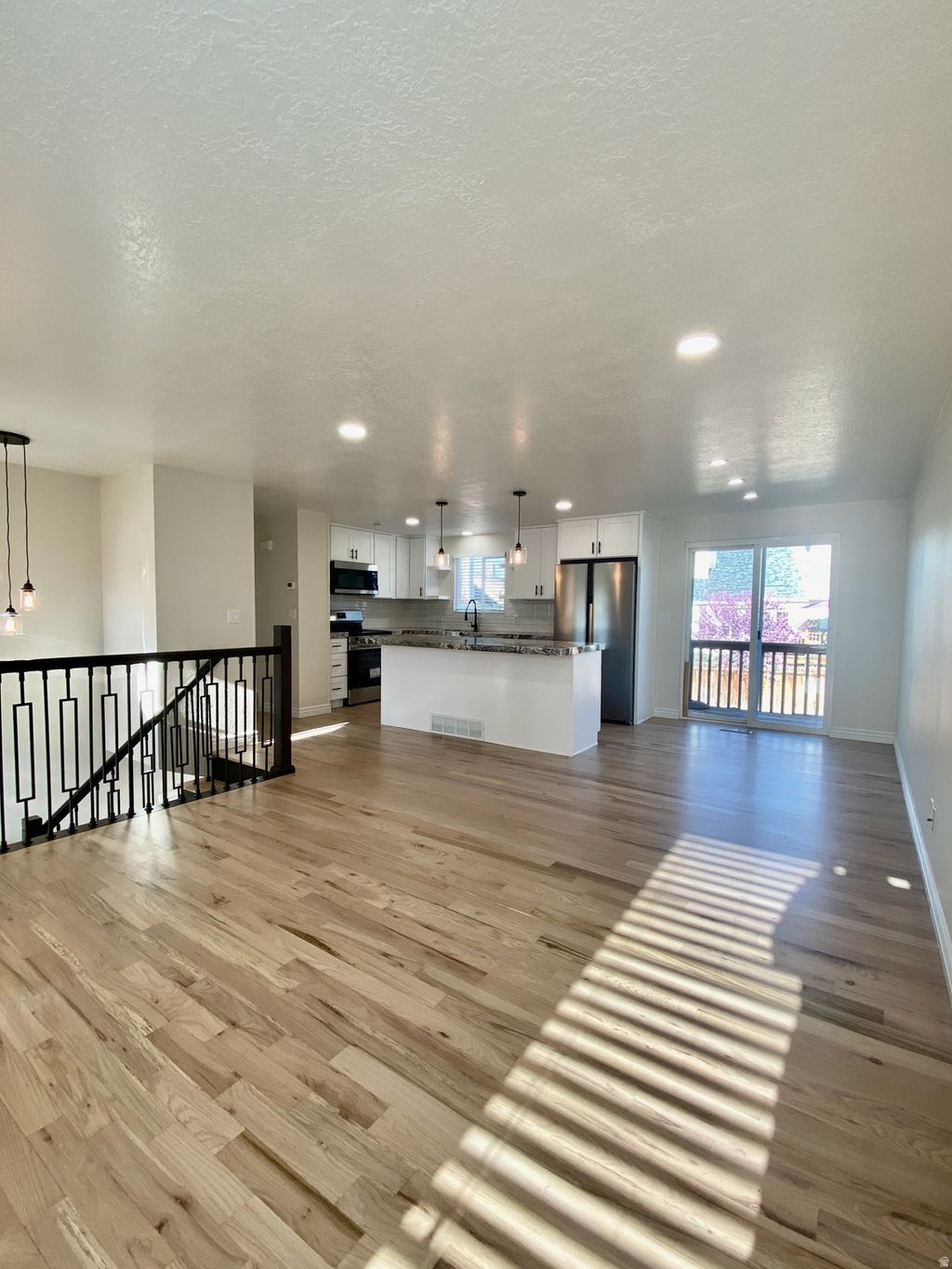 Photo of 1440 W COUNTRYWOOD LN, West Jordan, UT 84088 (MLS # 2148290)