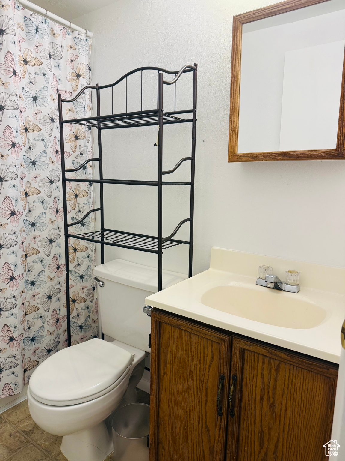 VILLAGE GREEN - Residential