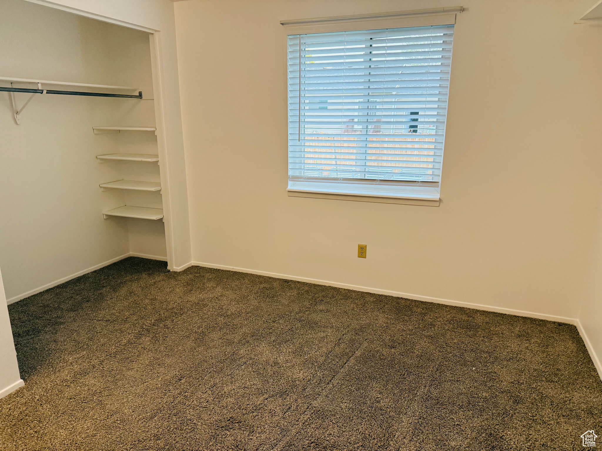 VILLAGE GREEN - Residential