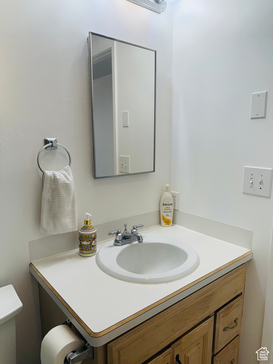 VILLAGE GREEN - Residential