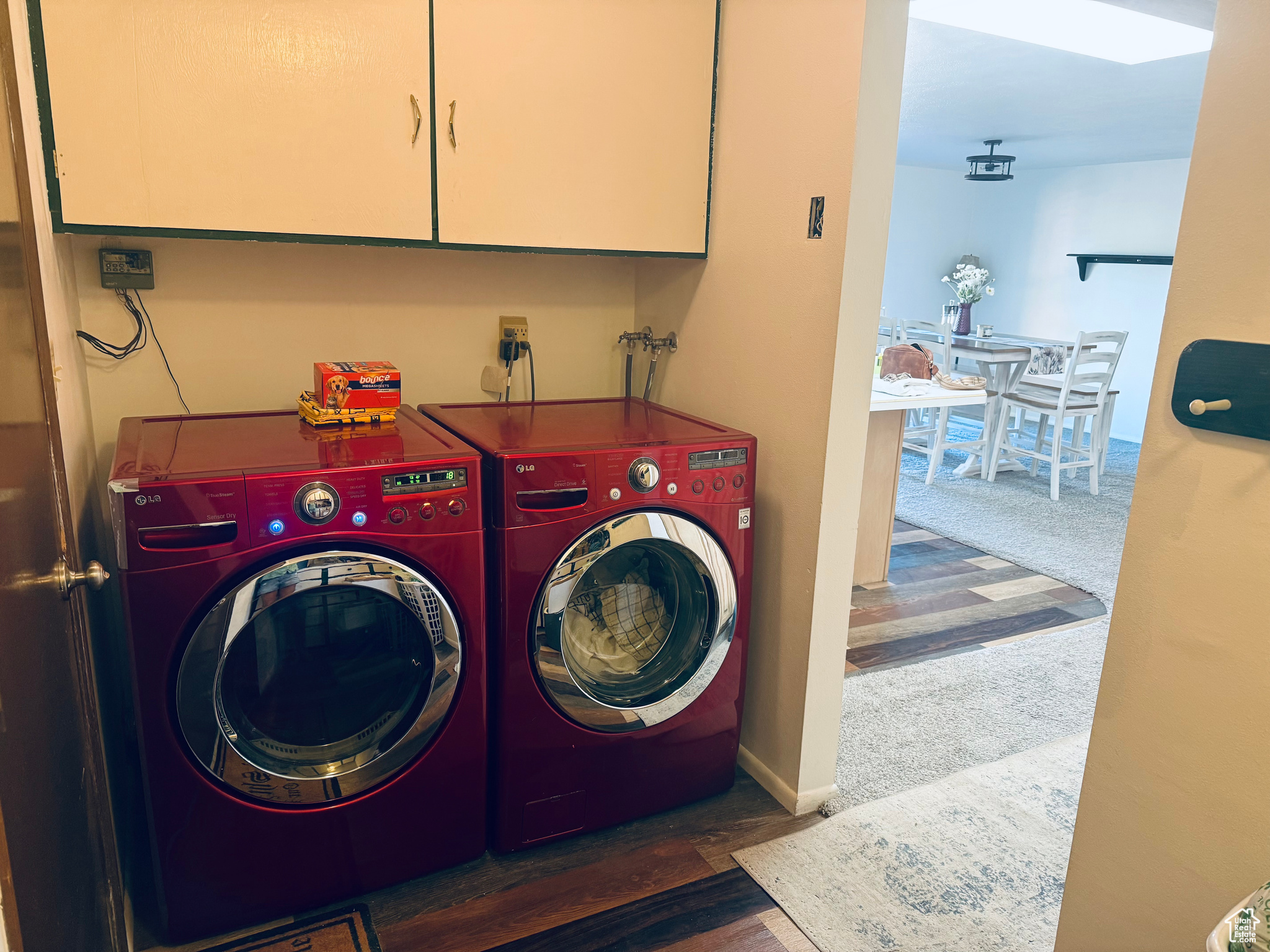 VILLAGE GREEN - Residential