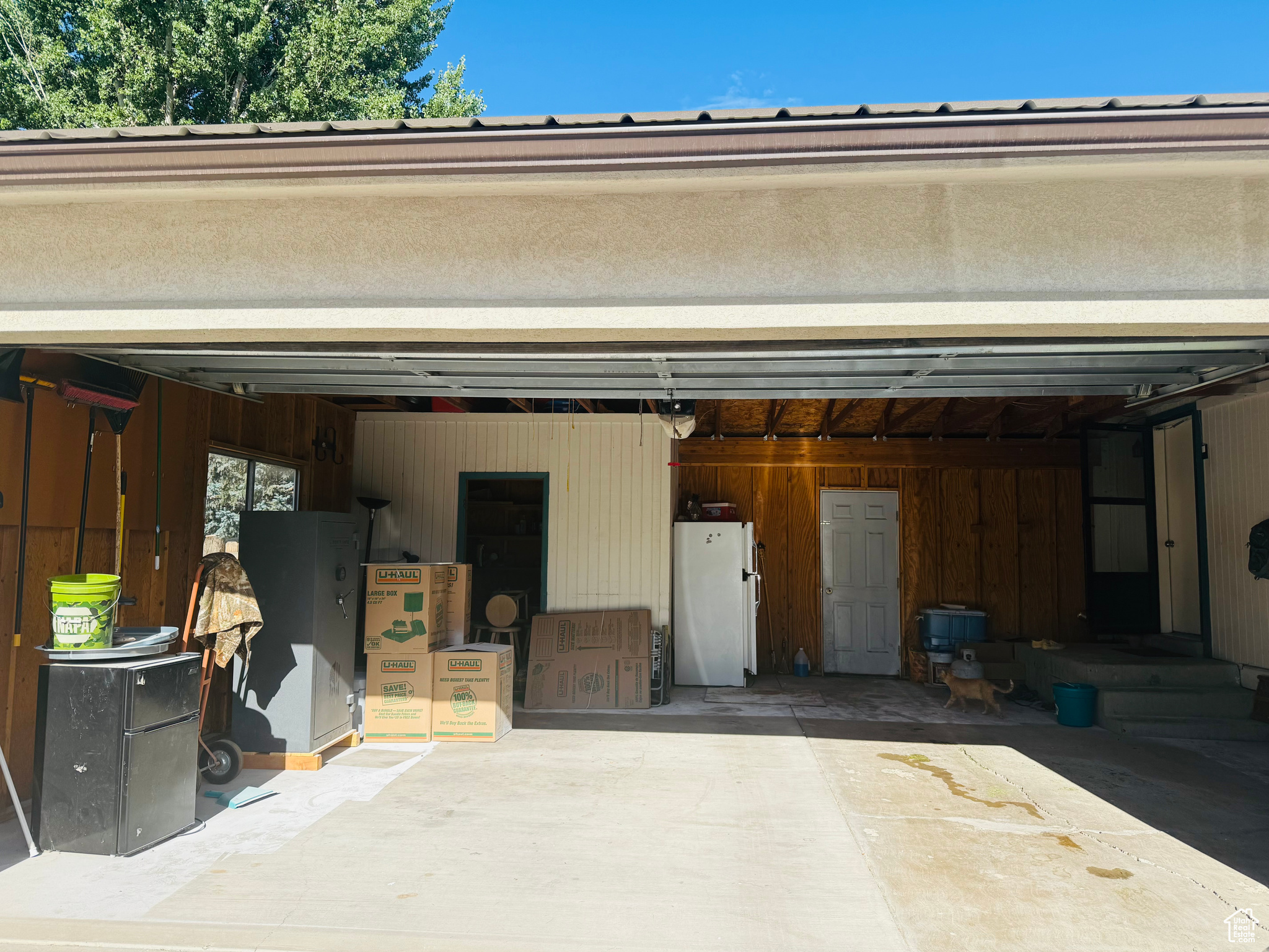 VILLAGE GREEN - Residential