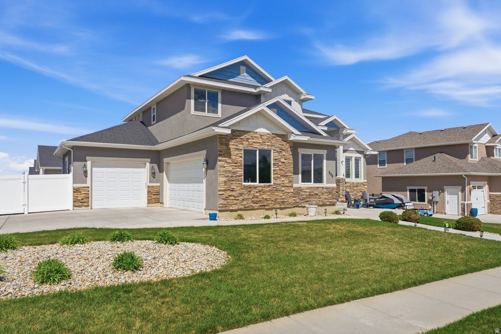 Photo of 598 W REGAL VIEW DR, Saratoga Springs, UT 84045 (MLS # 2150795)