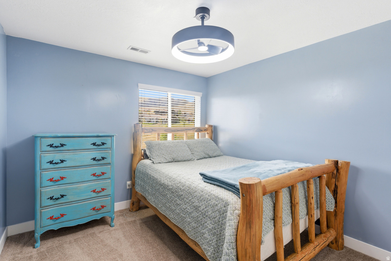 THE BENCHES - Residential