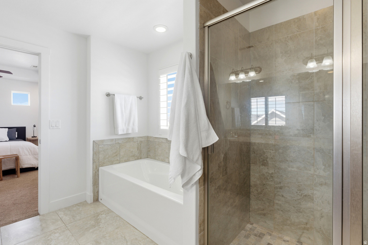 THE BENCHES - Residential