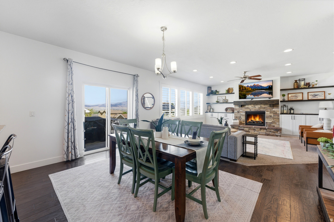 THE BENCHES - Residential